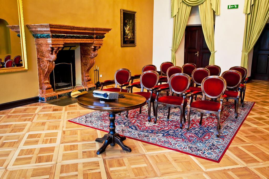 Zamek W Krasiczynie Hotel Luaran gambar