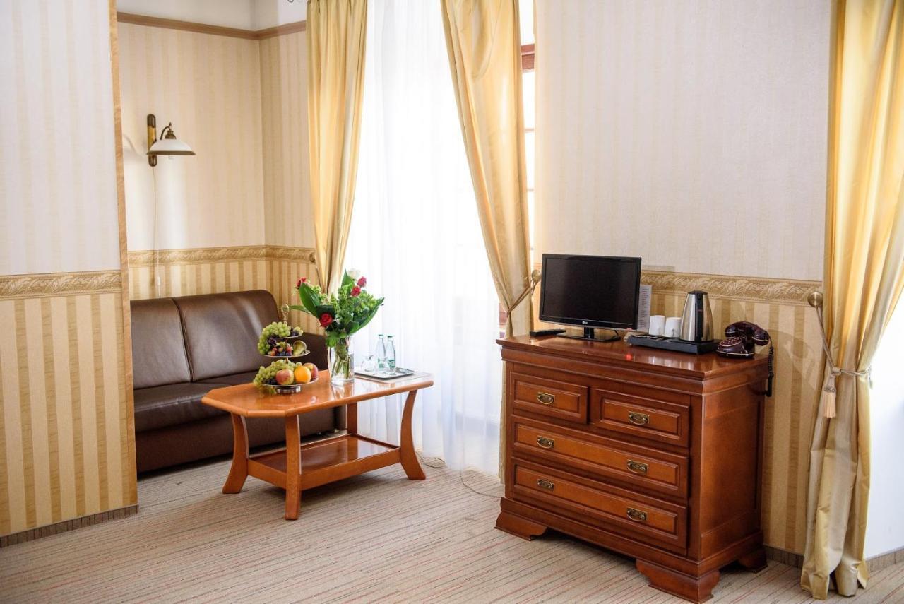 Zamek W Krasiczynie Hotel Luaran gambar