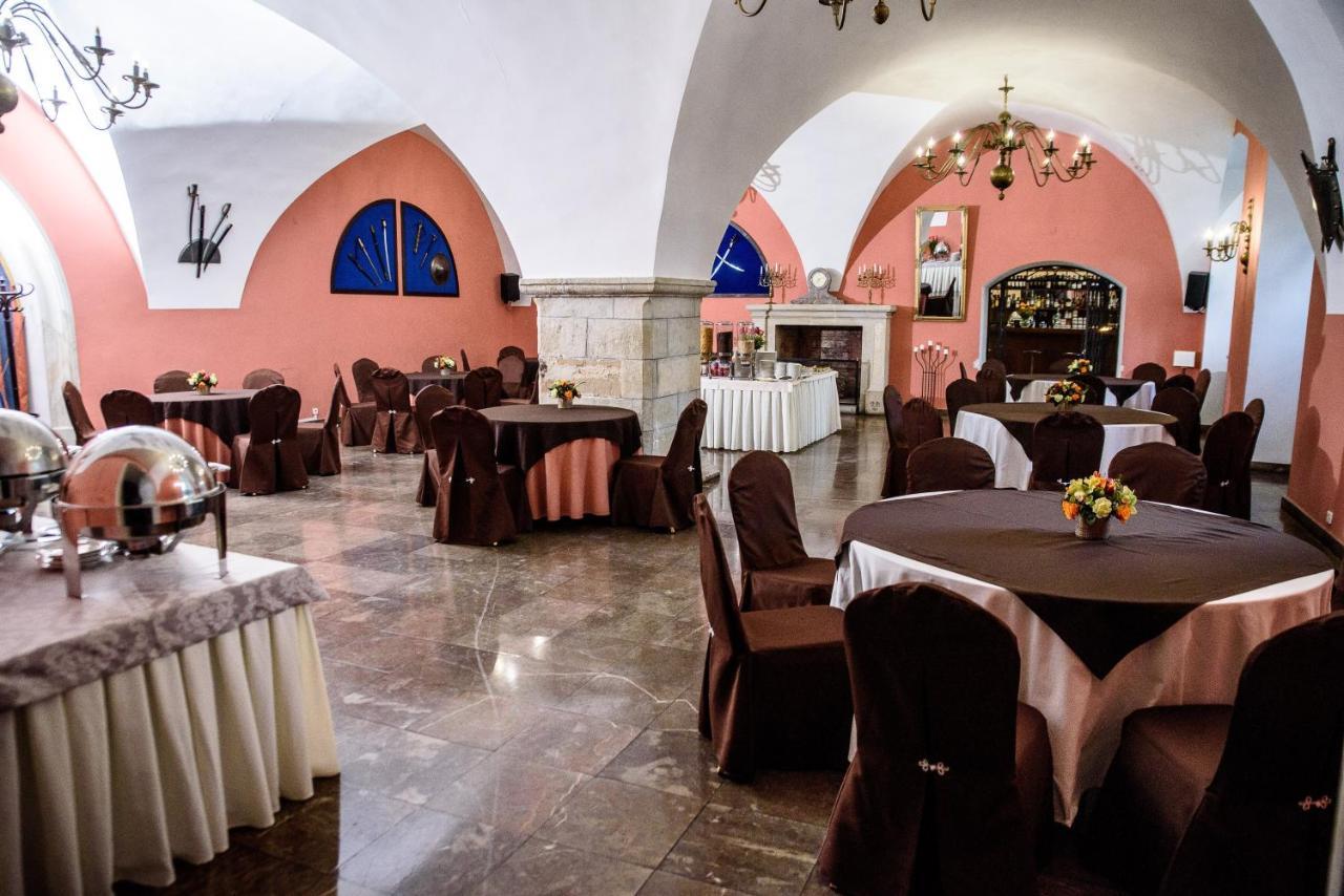 Zamek W Krasiczynie Hotel Luaran gambar